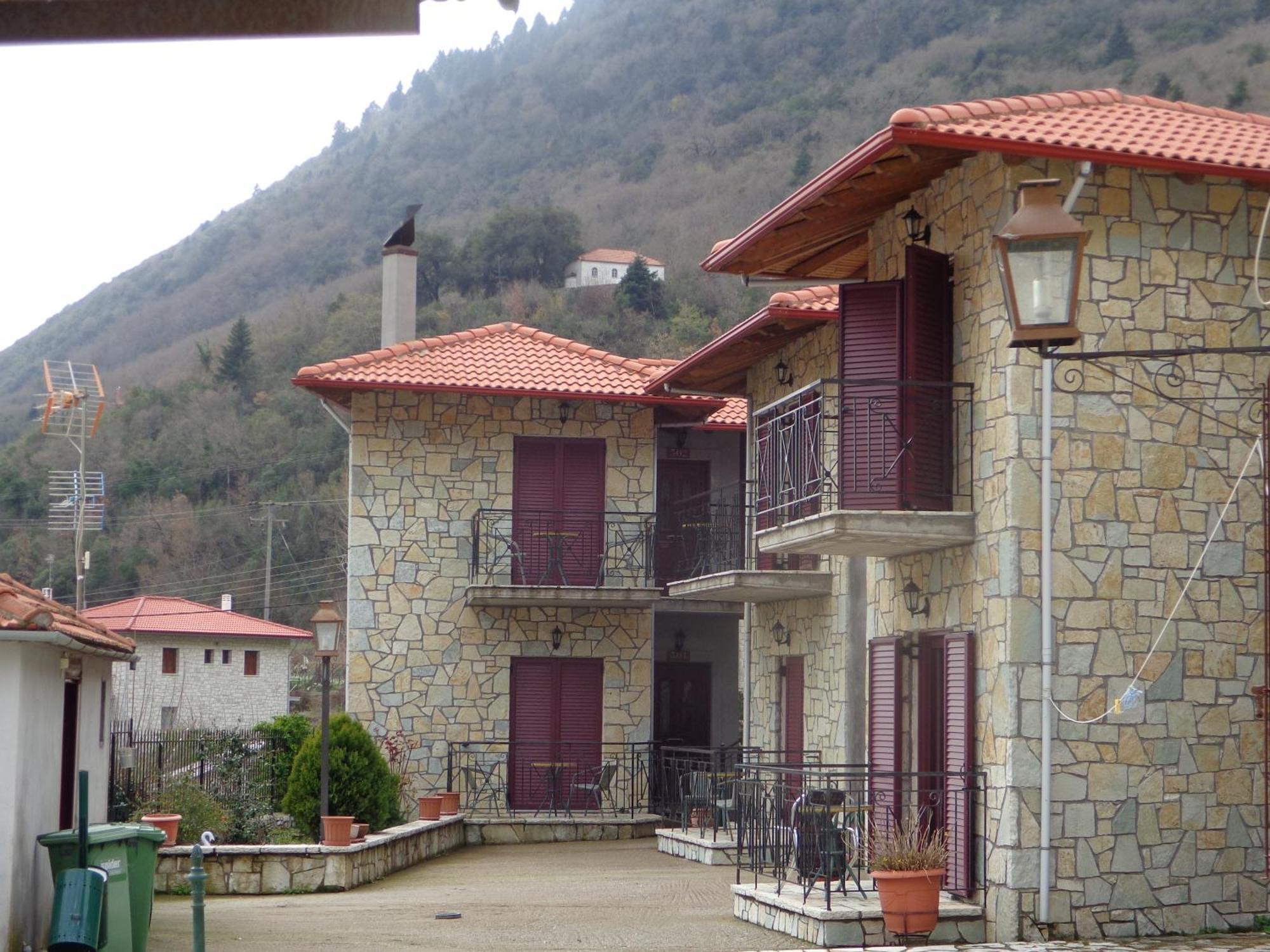 Alonaki Guesthouse Plátanos Exteriör bild